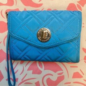 Vera Bradley turnlock wallet wristlet blue